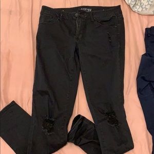 Black ripped skinny jeans